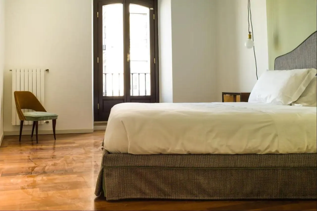 Italian Residencies - Valpetrosa 10 0*, Milan